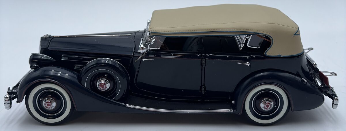 Danbury Mint 1936 1:24 1936 Packard Twelve Sport Phaetom EX