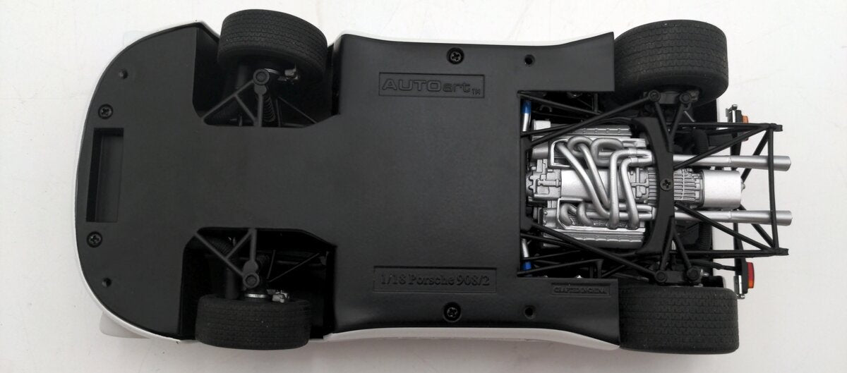 AutoArt 87072 1:18 1970 Porsche 908/2 Green Park S.McQueen/P.Revson #48  LN