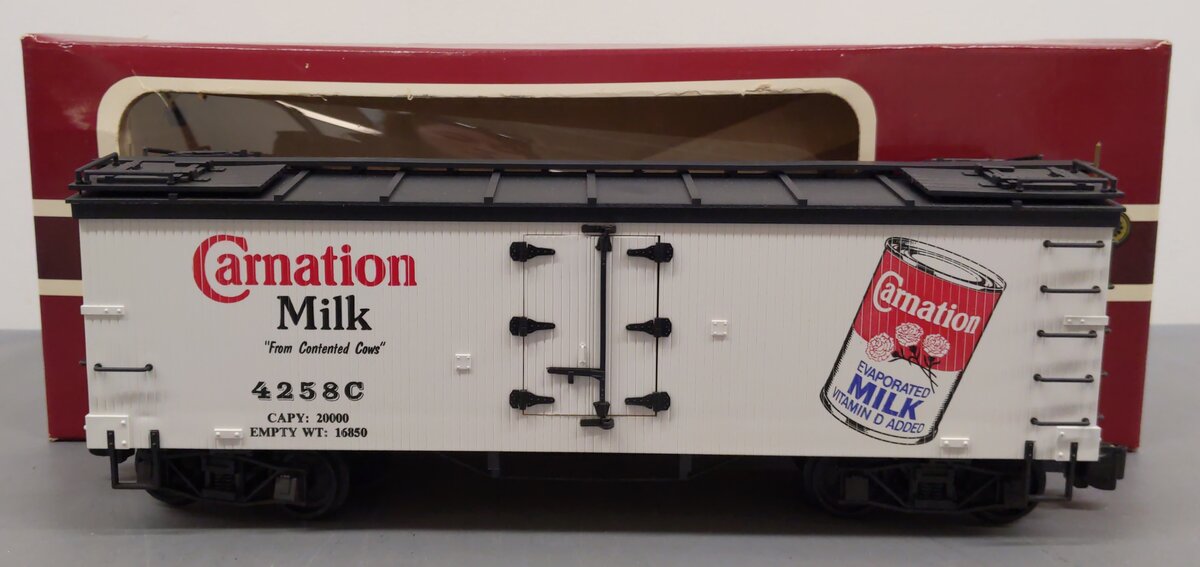 Delton 4258C G Scale Carnation Milk Reefer Car #4258C LN/Box