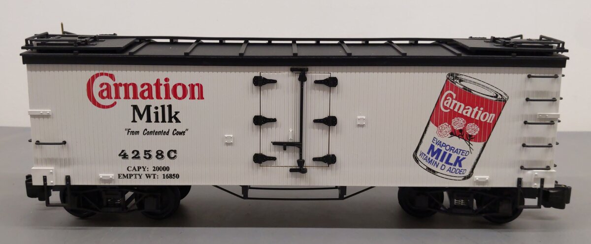 Delton 4258C G Scale Carnation Milk Reefer Car #4258C LN/Box