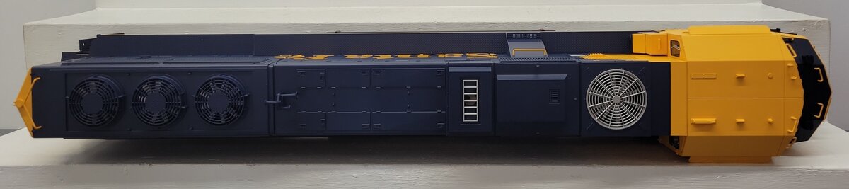 USA Trains 22601 G Santa Fe EMD SD70 Mac Powered Diesel Locomotive #8854 EX/Box