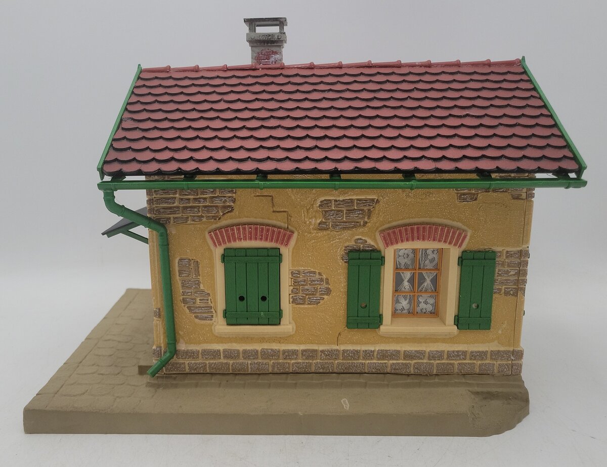 Pola 915 G Scale Crossing Keepers Building Kit - Assembled EX