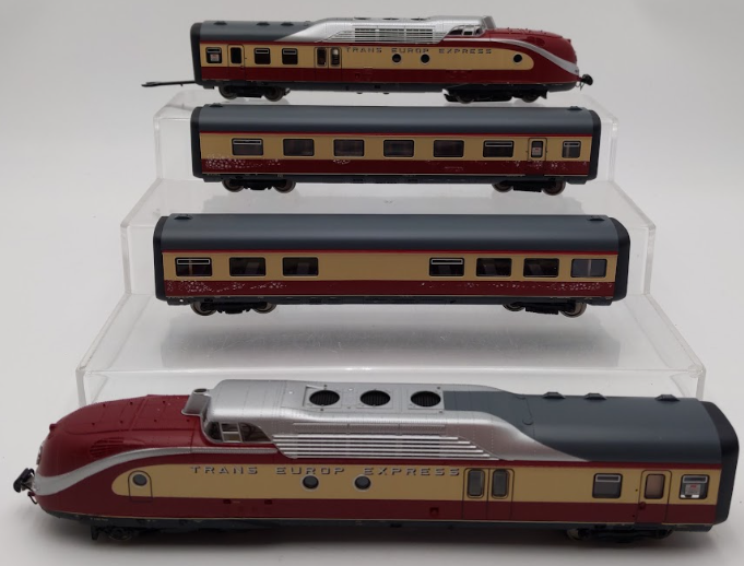 Roco 43851 HO Scale TEE VT 115 Passenger Train Set with Digital Sound VG/Box