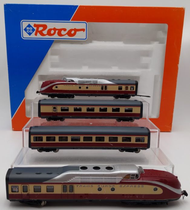 Roco 43851 HO Scale TEE VT 115 Passenger Train Set with Digital Sound VG/Box
