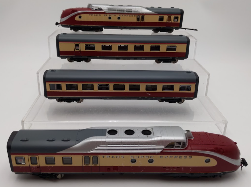 Roco 43851 HO Scale TEE VT 115 Passenger Train Set with Digital Sound VG/Box