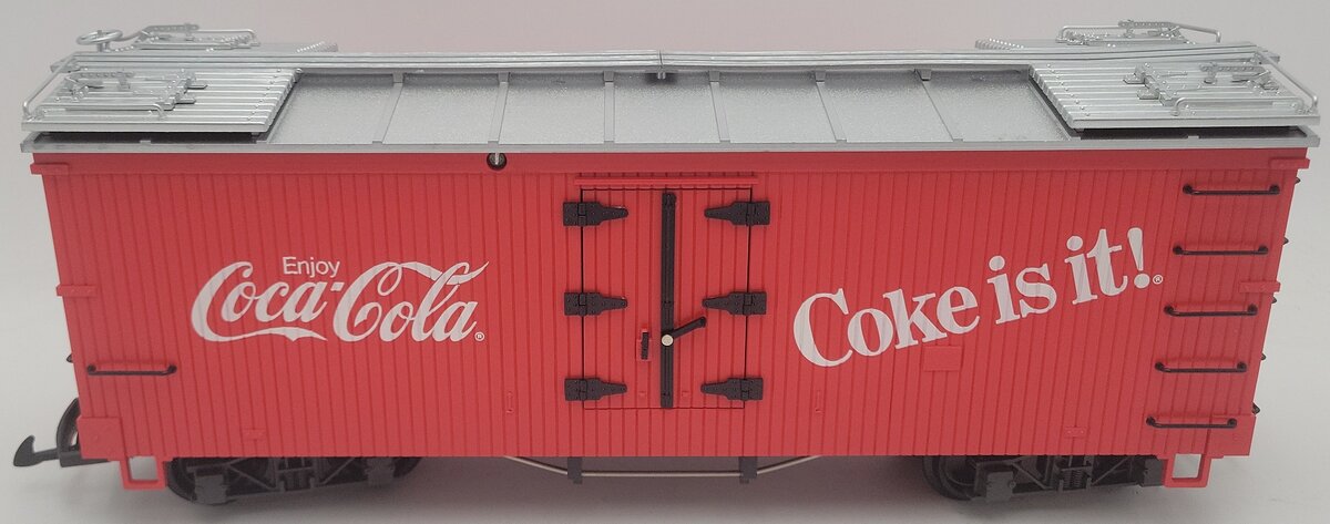 LGB 4072 G Scale Coca-Cola "Coke is It!" Reefer Car - Plastic Wheels EX/Box