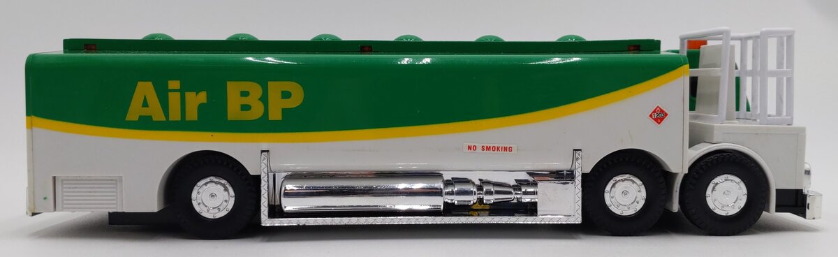 BP 1996 1:32 Aviation Tanker EX/Box