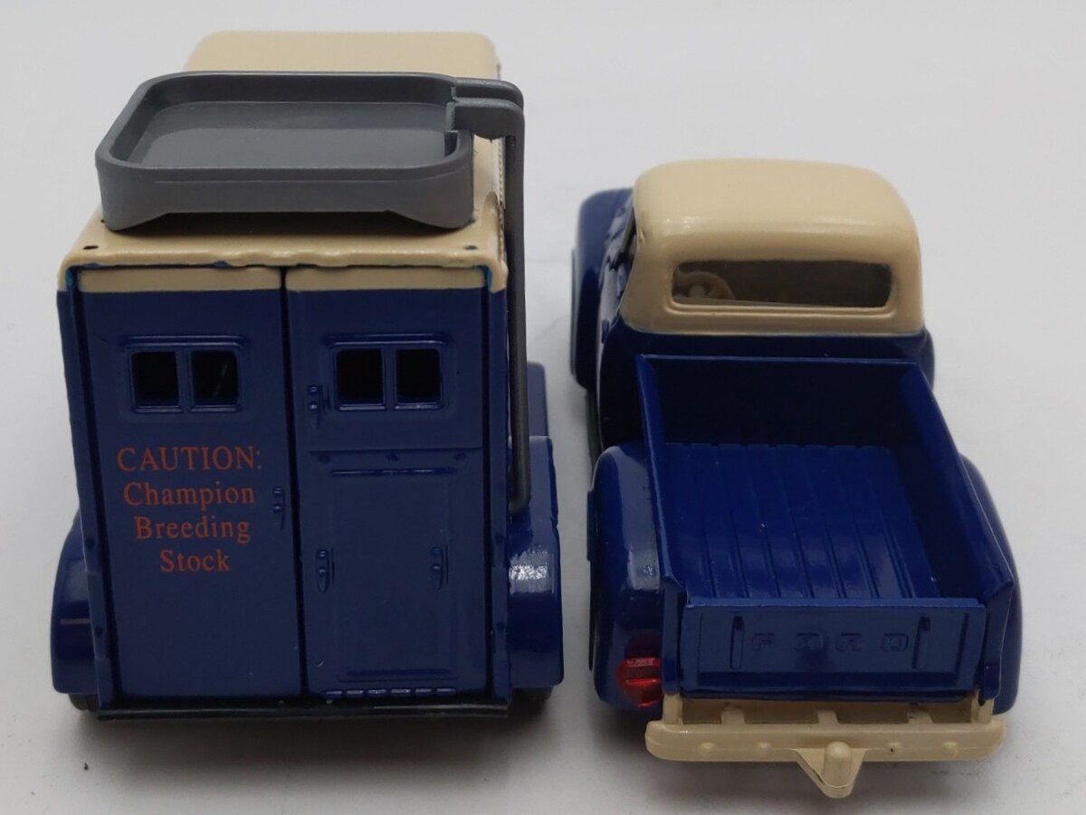 Eastwood 404000 1:48 Scale Lionel Ranch Truck & Horse Trailer Diecast Metal EX/Box