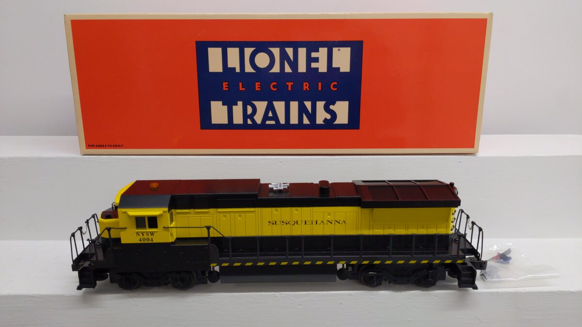 Lionel 6-18218 O Gauge Susquehanna Dash 8-40B Diesel Locomotive #4004 EX/Box