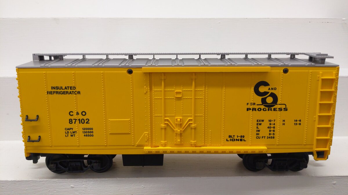 Lionel 8-87102 G Scale Chesapeake and Ohio Reefer Car EX/Box