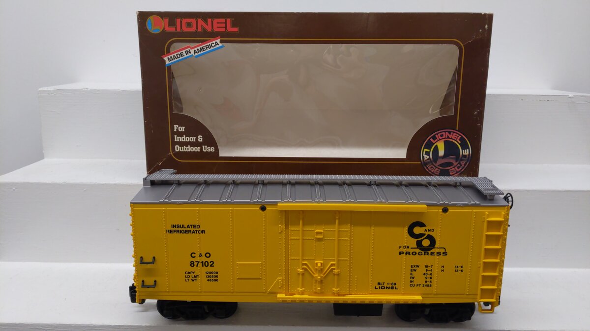 Lionel 8-87102 G Scale Chesapeake and Ohio Reefer Car EX/Box
