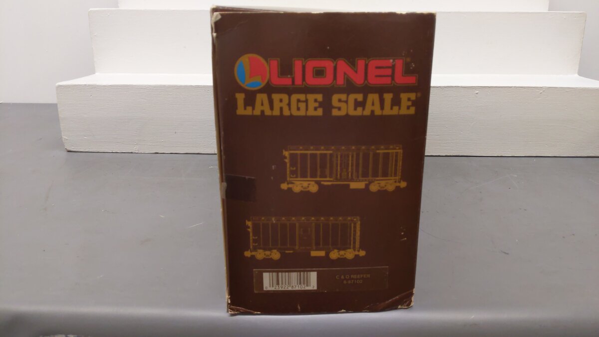 Lionel 8-87102 G Scale Chesapeake and Ohio Reefer Car EX/Box