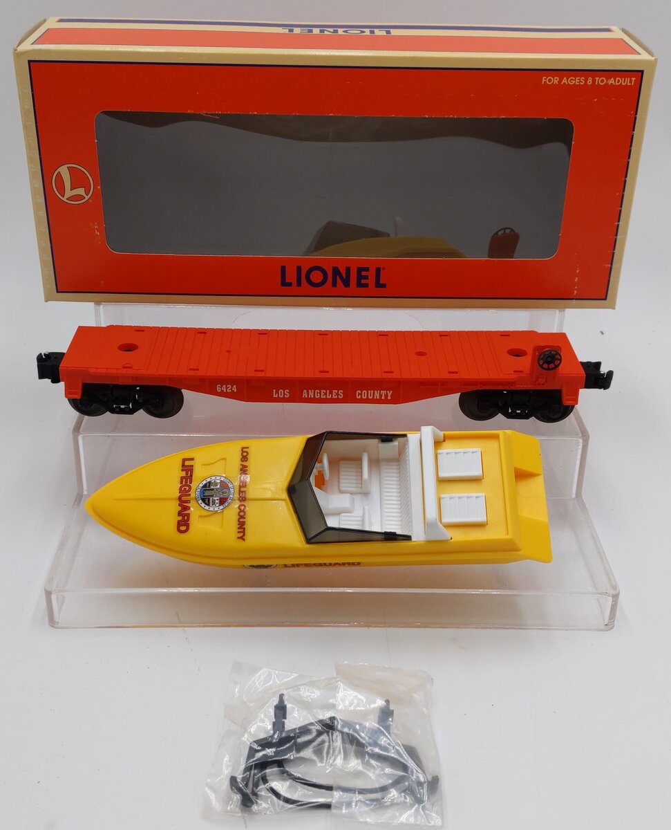 Lionel 6-16970 O Gauge L.A. County Lifeguard Flatcar w/ Lifeguard Boat #6424 EX/Box