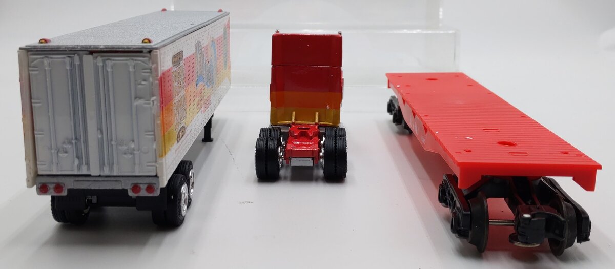 K-Line K-665602 O Gauge Ringling Bros. Flatcar w/ King Tusk Trailer VG/Box