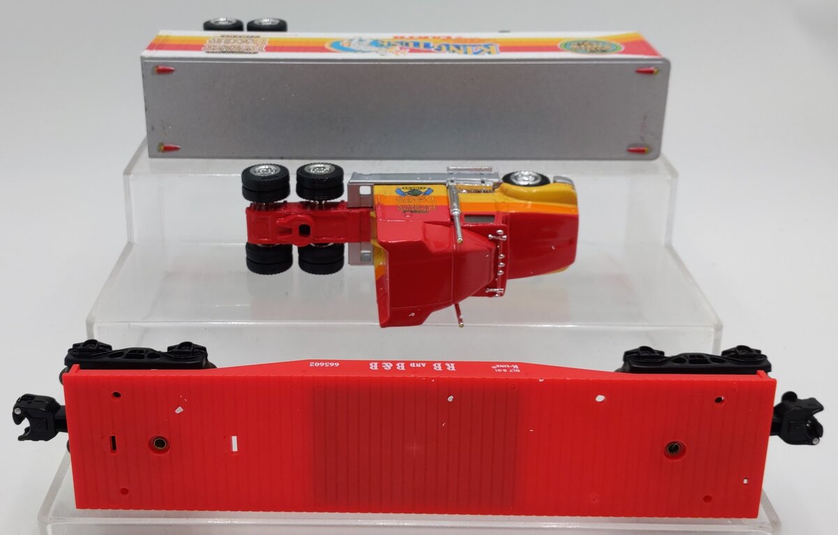 K-Line K-665602 O Gauge Ringling Bros. Flatcar w/ King Tusk Trailer VG/Box