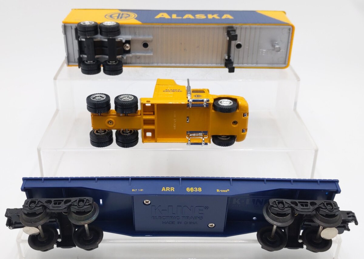 K-Line K6638 O Gauge Alaska Flatcar with Tractor Trailer VG/Box