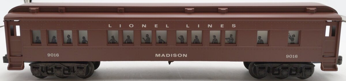 Lionel 6-19016 O Gauge Lionel Lines Madison Passenger Car #9016 EX/Box