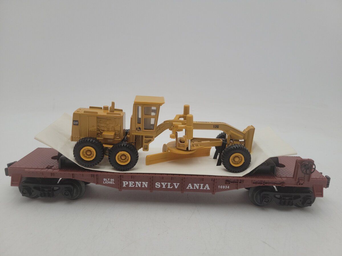 Lionel 6-16934 O Gauge Pennsylvania Flatcar w/Ertl Road Grader EX/Box
