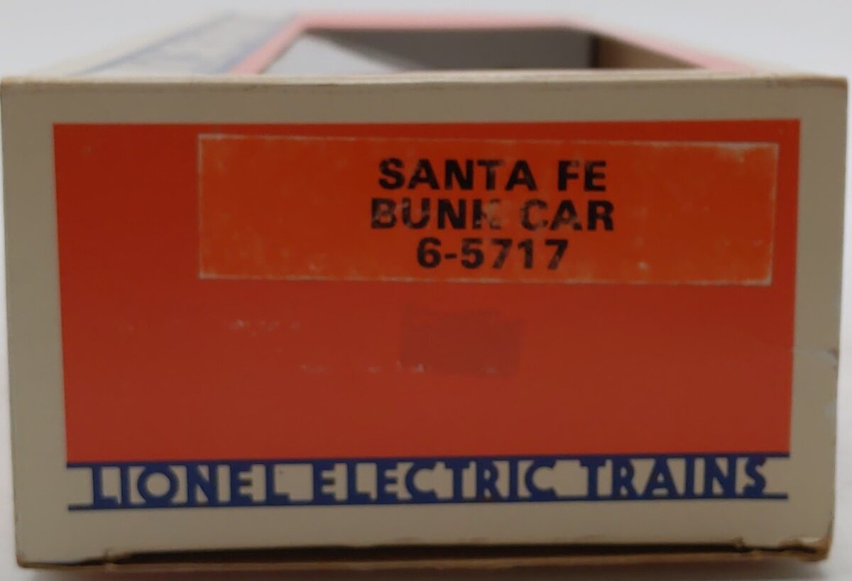 Lionel 6-5717 O Gauge Santa Fe Illuminated Bunk Car LN/Box