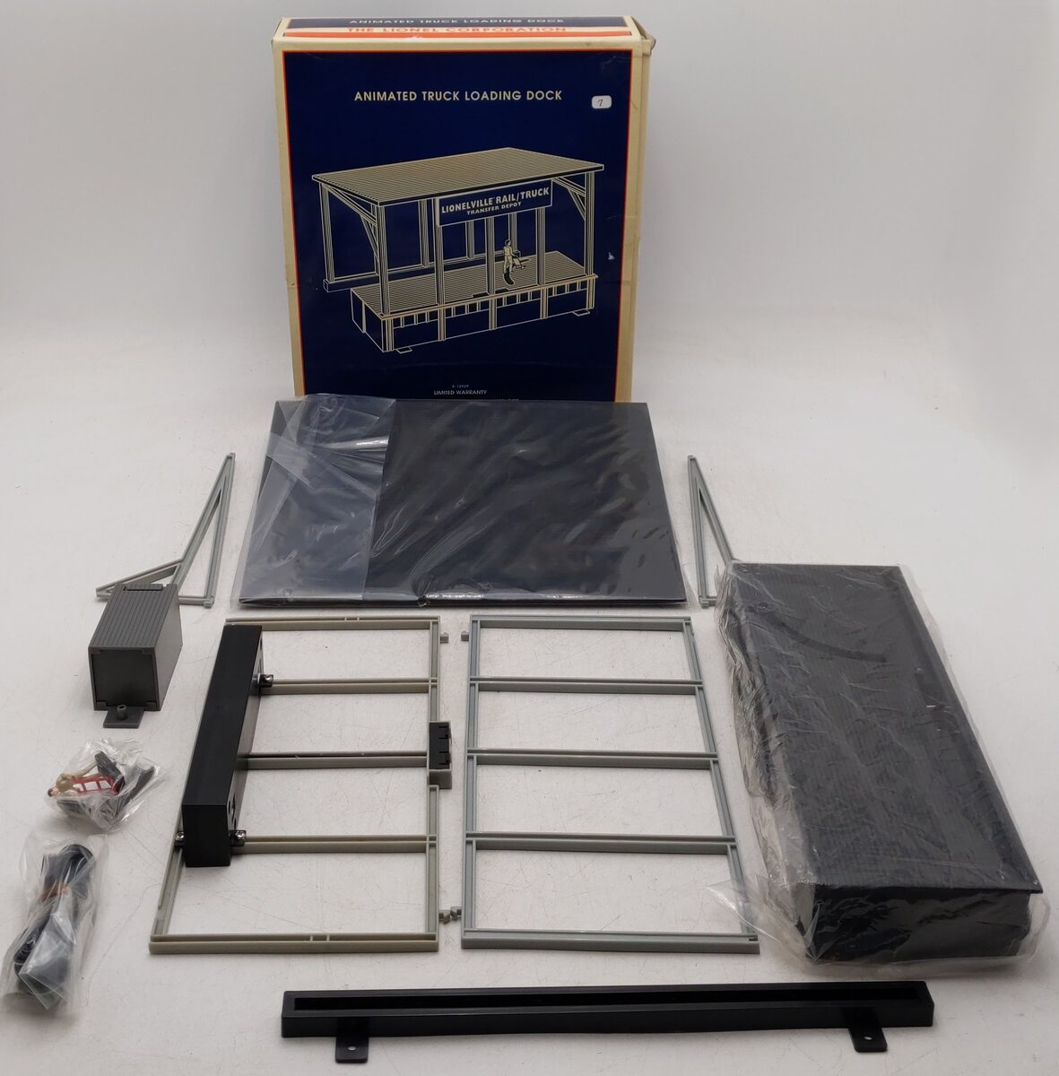 Lionel 6-12929 O Animated Auto Truck Loading Dock EX/Box