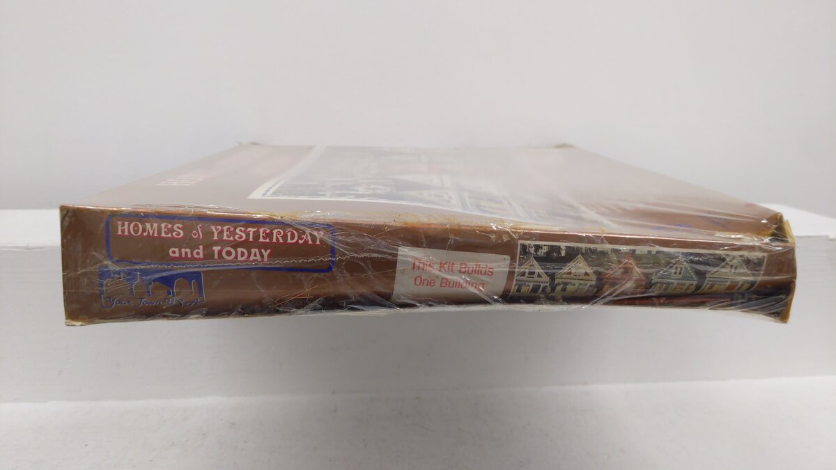 IHC 300-3 O Scale Homes of Yesterday and Today Victorian Row House Building Kit LN/Box