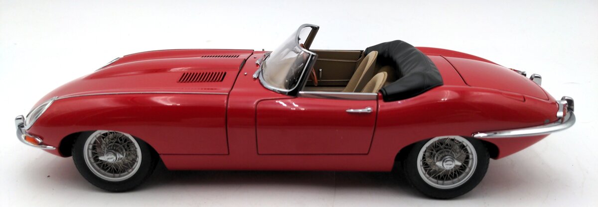 AutoArt 73601 1:18 Jaguar E-Type Roadster I 3.8 in Red w/ Wire-Spoke Wheels VG