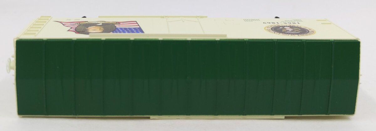 Micro-Trains 07400134 N Scale Andrew Johnson 40' Boxcar #1865-1869 w/Ladders EX/Box