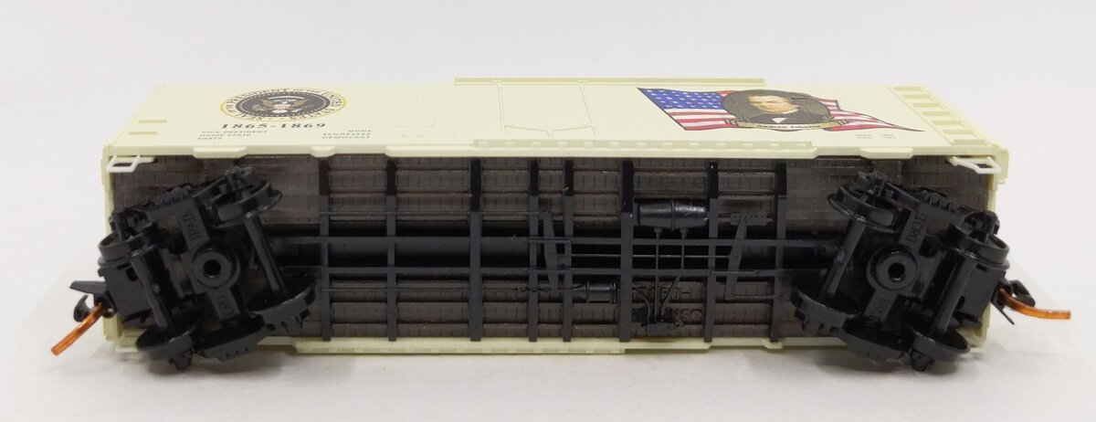 Micro-Trains 07400134 N Scale Andrew Johnson 40' Boxcar #1865-1869 w/Ladders EX/Box