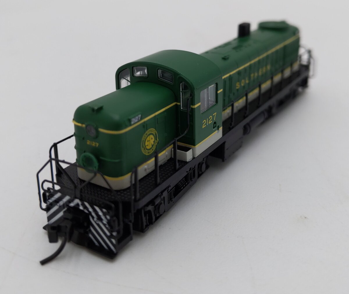 Walthers 920-75115 N Southern RS2 Diesel Locomotive #2127 LN/Box
