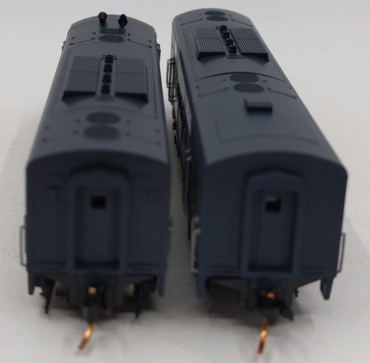 Micro-Trains 98701501 N USA EMD FT Powered A/B Unit Diesel Locomotives EX