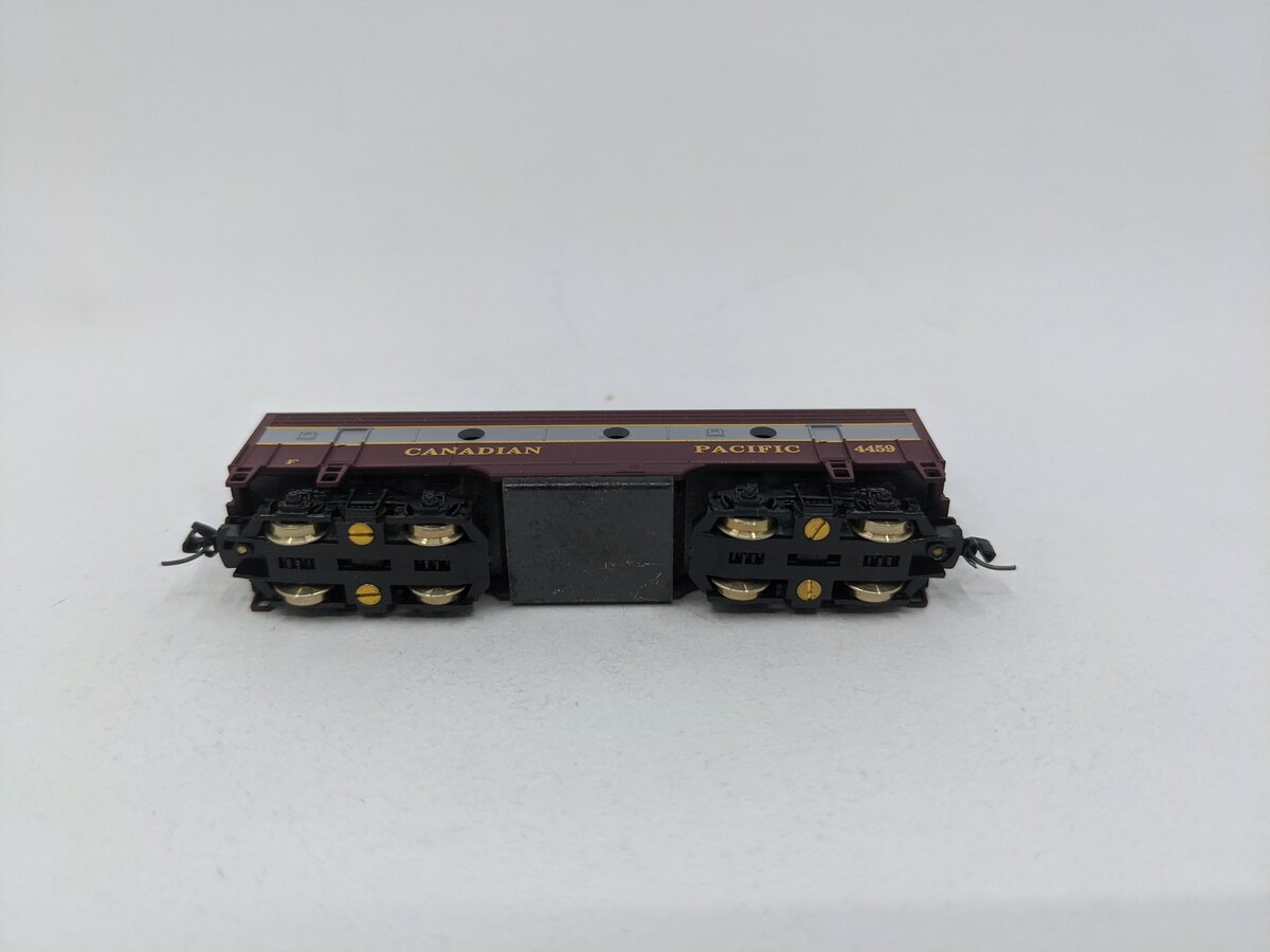 Micro-Trains 17012-2 Z Scale Canadian Pacific F7 B-Unit Dummy Locomotive #4459 EX/Box