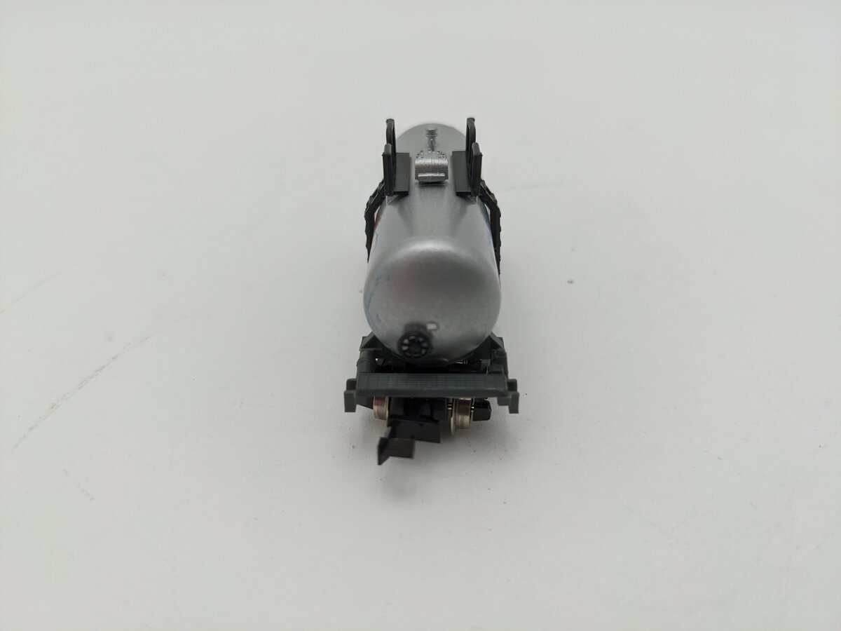 Atlas 3242 N Scale Brea Chemical "Beercan" Tank Car #77148 EX/Box