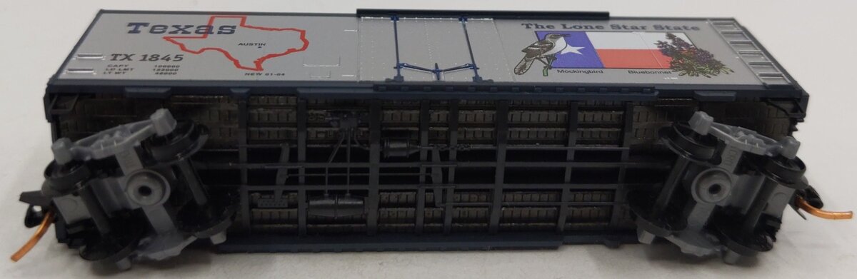 Micro-Trains 02100374 N Scale Texas State 40' Standard Plug Door Boxcar #1845 LN