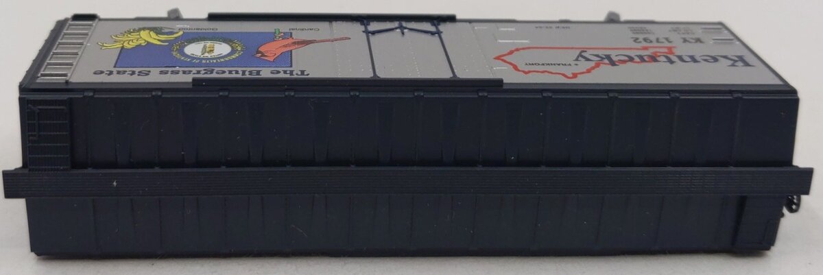 Micro-Trains 02100375 N Scale Kentucky Car 40' Plug Door Boxcar #1792 LN