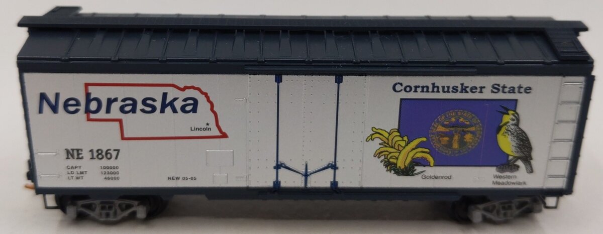 Micro-Trains 02100390 N Scale Nebraska 40' Standard Plug Door Boxcar #1867 LN