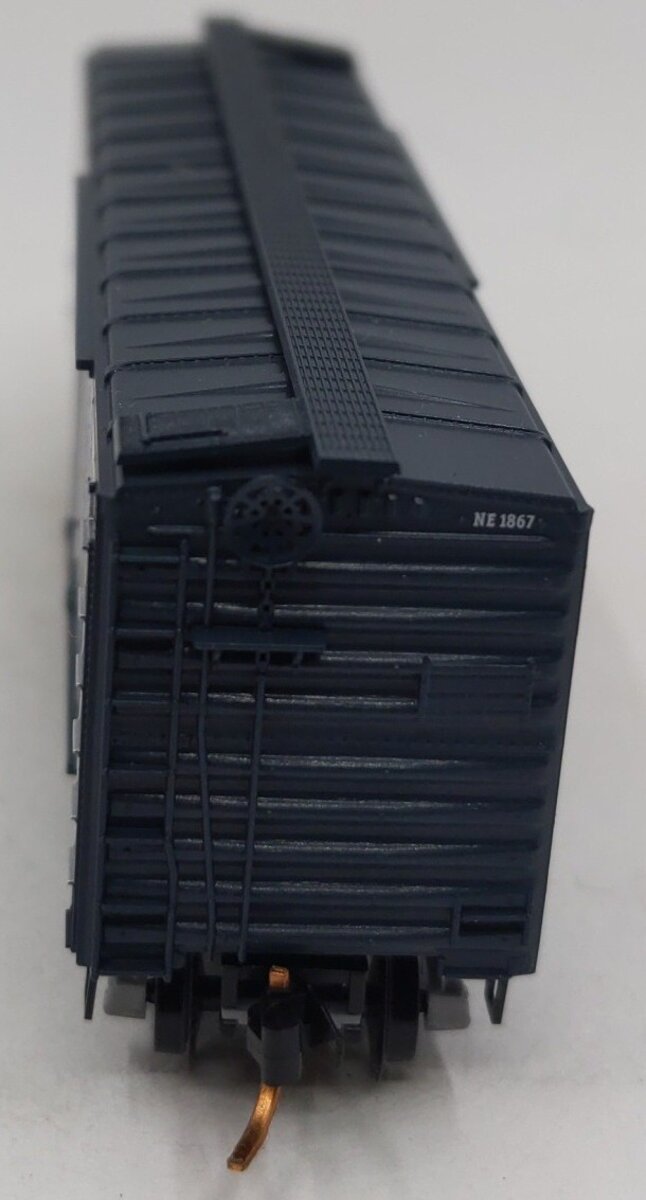 Micro-Trains 02100390 N Scale Nebraska 40' Standard Plug Door Boxcar #1867 LN