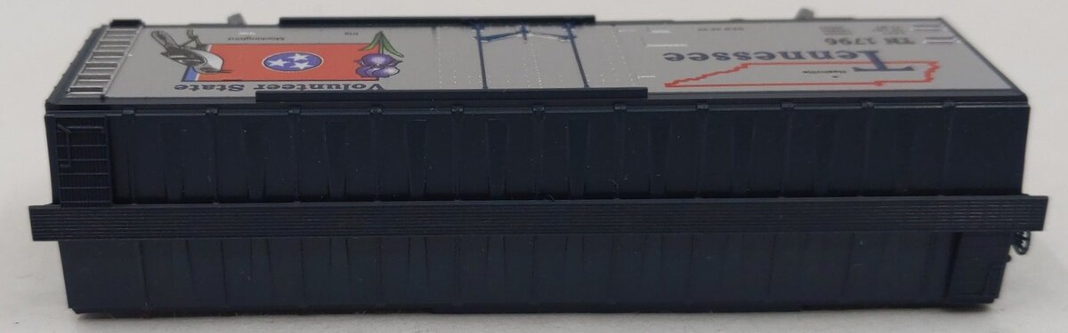 Micro-Trains 02100392 N Scale Tennessee 40' Standard Plug Door Boxcar #1796 LN