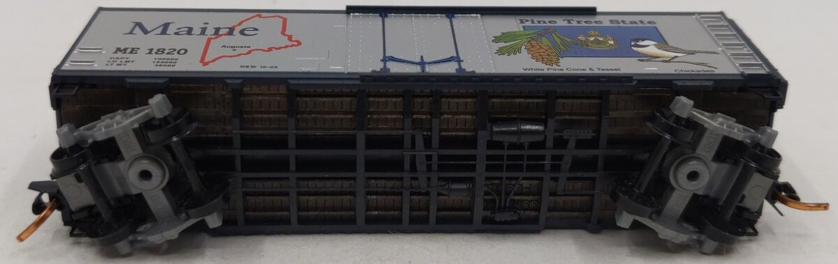 Micro-Trains 02100394 N Maine State Car 40' Standard Plug Door Boxcar #1820 LN