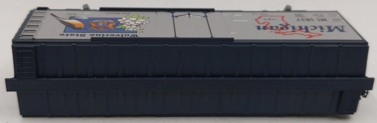 Micro-Trains 02100395 N Scale Michigan State 40' Standard Plug Door Boxcar #1837 LN