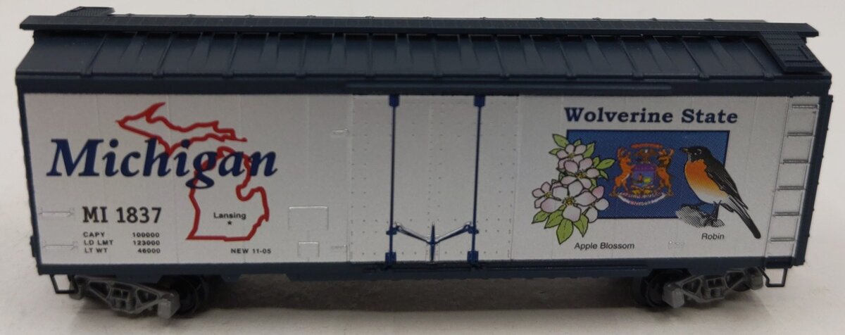 Micro-Trains 02100395 N Scale Michigan State 40' Standard Plug Door Boxcar #1837 LN