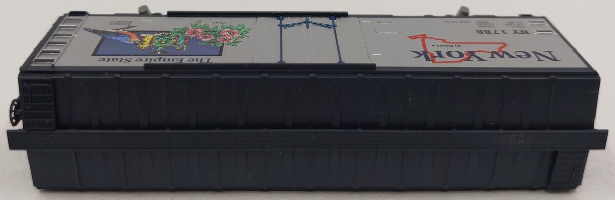 Micro-Trains 02100340 N New York State Car 40' Standard Plug Door Boxcar #1788 LN