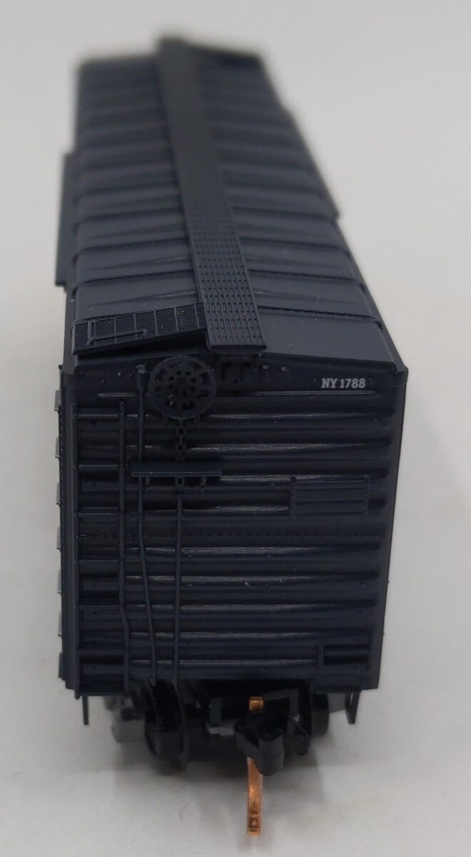 Micro-Trains 02100340 N New York State Car 40' Standard Plug Door Boxcar #1788 LN