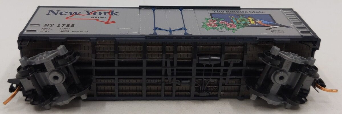 Micro-Trains 02100340 N New York State Car 40' Standard Plug Door Boxcar #1788 LN