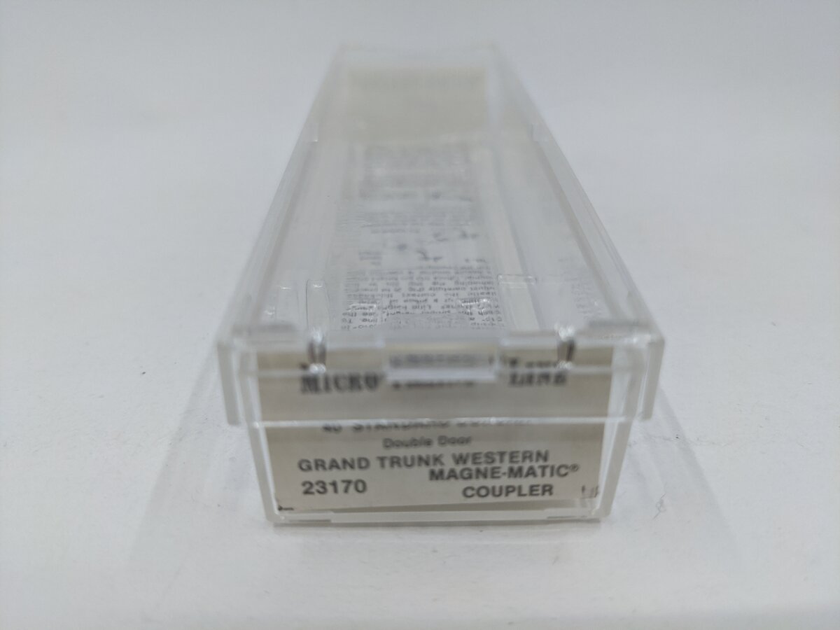 Micro-Trains 02300170 N Scale Grand Trunk Western 40' Double Door Boxcar #585881 EX/Box