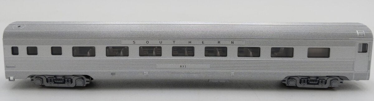 Kato 106-1704 N Scale Southern Corrugated Passenger Car #832 EX/Box ...