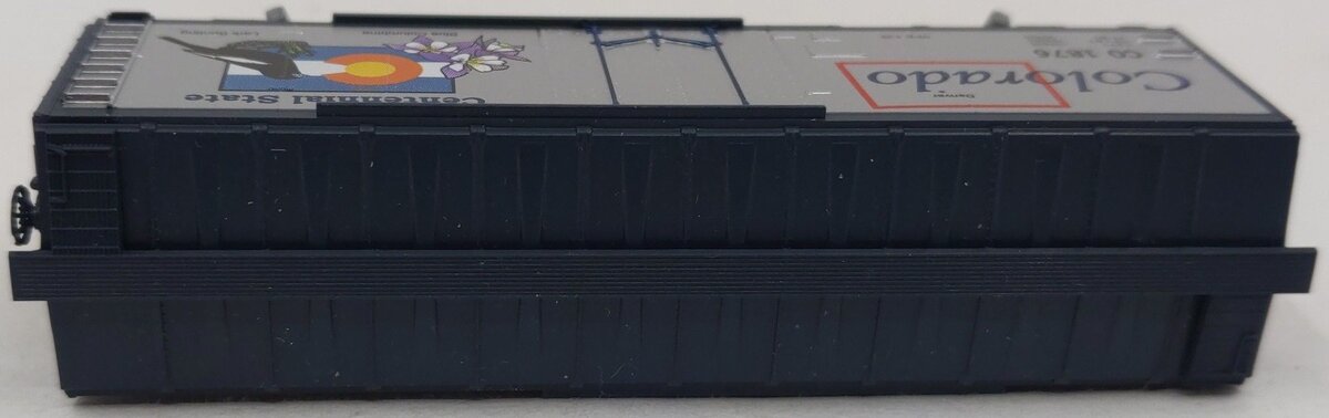 Micro-Trains 02100400 N Scale Colorado Car 40' Standard Plug Door Boxcar #1876 LN