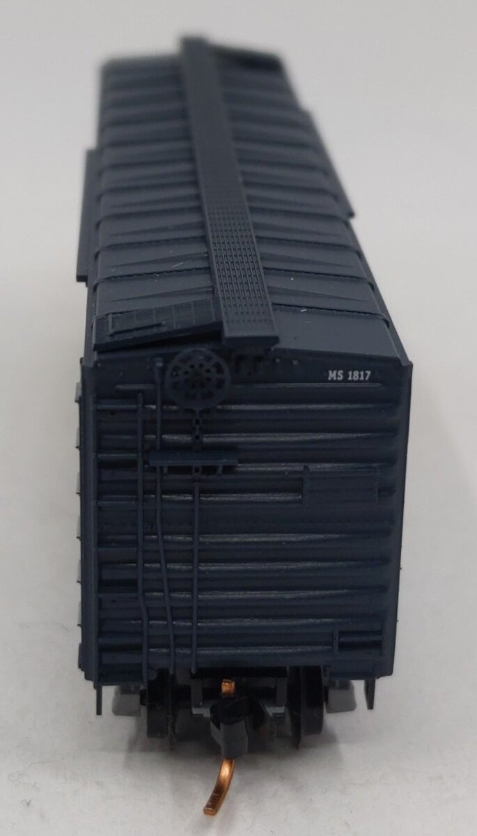 Micro-Trains 02100401 N Mississippi State 40' Standard Plug Door Boxcar #1817 LN