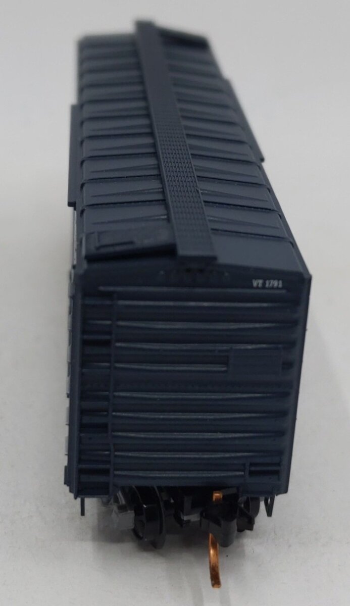Micro-Trains 02100402 N Scale Vermont State 40' Standard Plug Door Boxcar #1791 LN