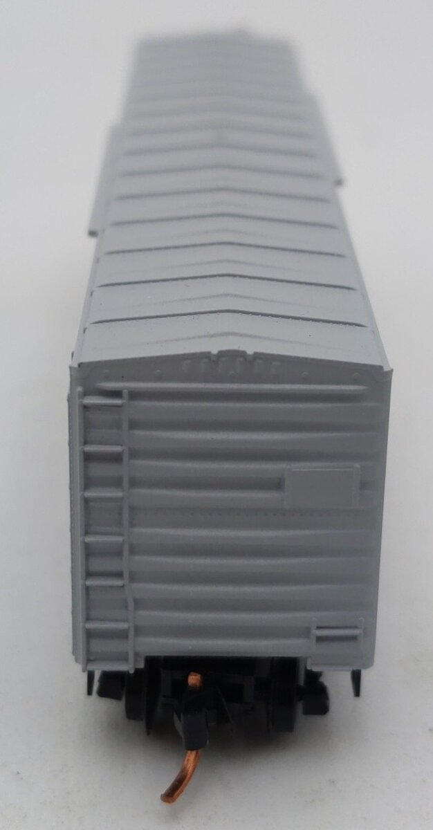 Micro-Trains 03800401 N Navy Series U.S.S Missouri 50' Standard Boxcar #BB-63 LN