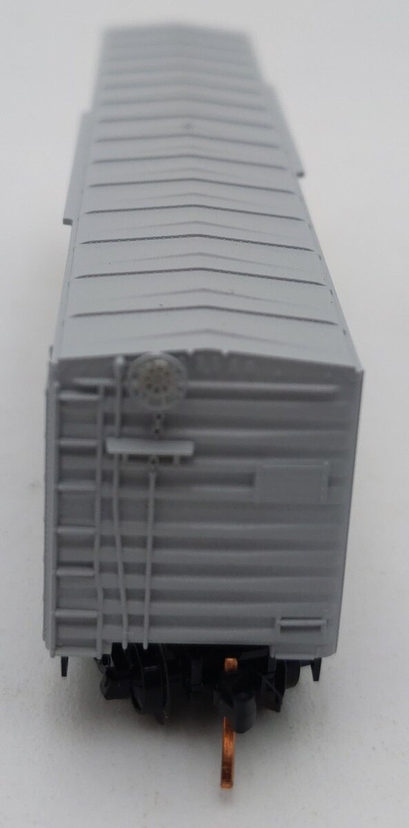 Micro-Trains 03800401 N Navy Series U.S.S Missouri 50' Standard Boxcar #BB-63 LN